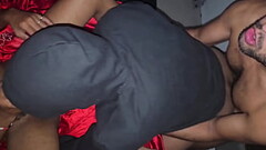 CASADO APROVEITOU QUE ESTAVA SOZINHO E CHAMOU DOIS MACHOS PARA COMER SEU RABO E AINDA PAGOU - FULL S Thumb