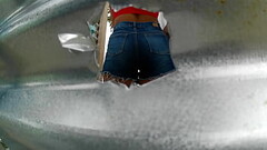 Camara graba en vestidor de playa a latina sexy(POR EL LENTE DE LA CAMARA) Thumb