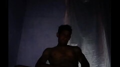 El venezolano Franklyn mostrando un poco de sus privadas partes para gozar bastante. Si gustas puede Thumb