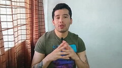 Joven mecanico se coge a pelo con sus 21cm de vergota al Twink culon recolector de chatarra en el pa Thumb