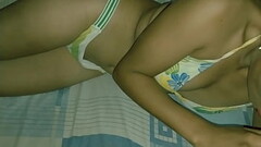 Me cojo a un fan y se viene dentro de mi co&ntilde_o. Gema latina espero que mi novio no se entere Thumb