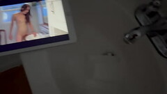 I hump wile watching her hump Thumb